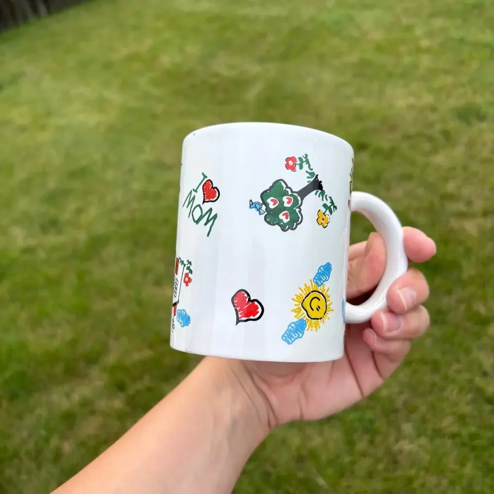 Childlike doodle pattern I Love Mom Mug